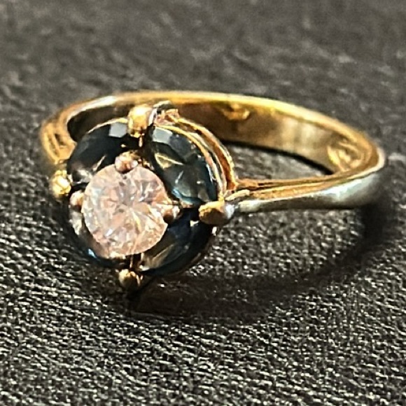 Avon Gold-tone Faux Sapphires & CZ Vintage Ring - Picture 1 of 12